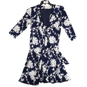 Grapent Navy Textured White Floral Knee-Length Wrap Dress Sz 4 Romantic Party